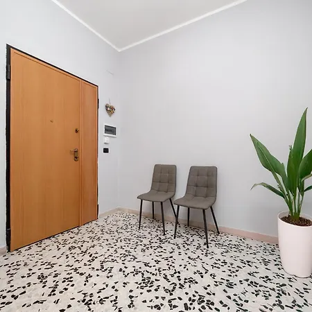 Apartmán Rosa's House - Close To The Center With Balcony