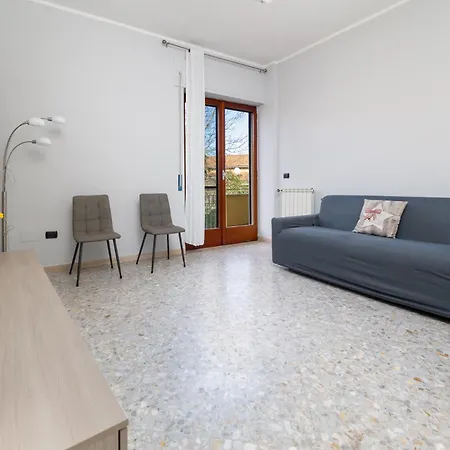 Rosa's House - Spacious In The Center With Balcony *