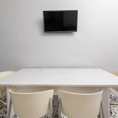 Rosa's House - Close To The Center With Balcony Apartmán *