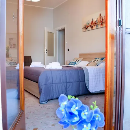 Rosa's House - Spacious In The Center With Balcony * Sorrento