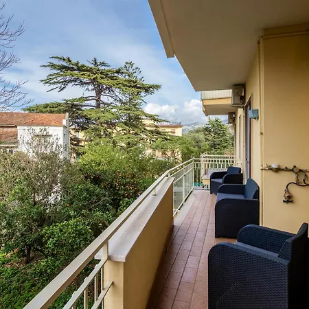 Rosa's House - Close To The Center With Balcony Lejlighed *