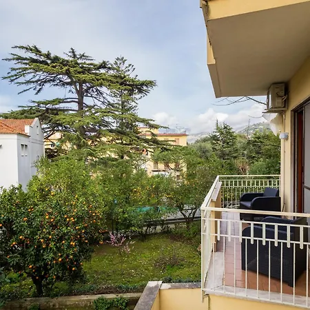 Rosa's House - Spacious In The Center With Balcony * ソレント