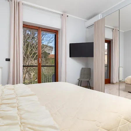 Rosa's House - Close To The Center With Balcony