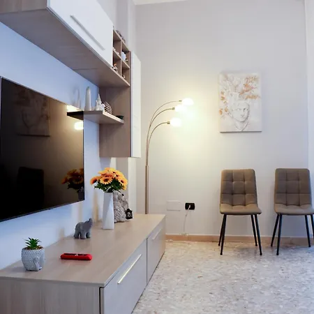 Rosa's House - Spacious In The Center With Balcony * سورينتو