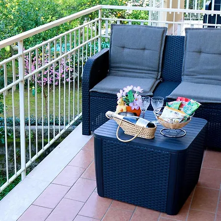 Rosa's House - Spacious In The Center With Balcony Sorrento