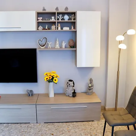 Rosa's House - Spacious In The Center With Balcony شقة