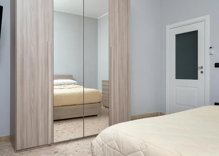 Rosa's House - Close To The Center With Balcony Apartment