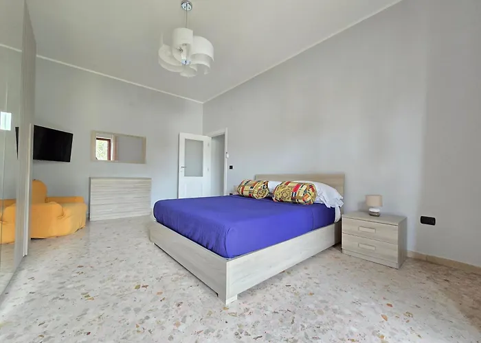 Rosa's House - Close To The Center With Balcony Apartment *