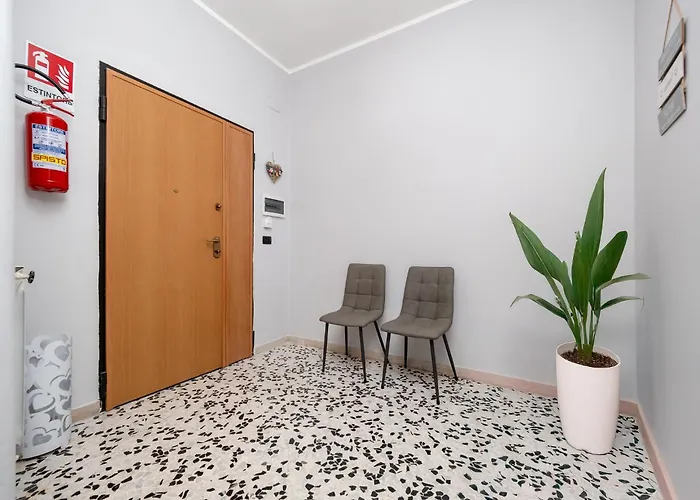 Apartment Rosa's House - Spacious In The Center With Balcony