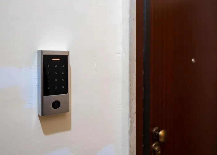 Rosa's House - Spacious In The Center With Balcony Sorrento