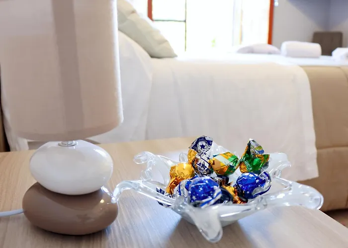 Rosa's House - Spacious In The Center With Balcony Apartment