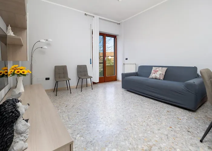 Rosa's House - Spacious In The Center With Balcony *