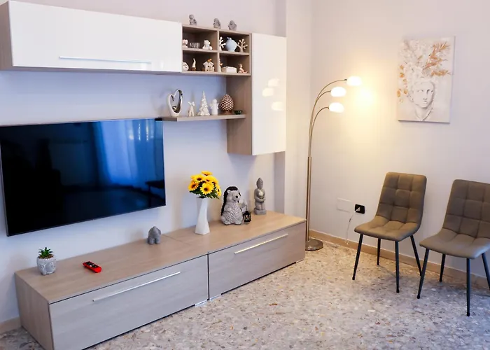 Rosa's House - Spacious In The Center With Balcony Σορέντο