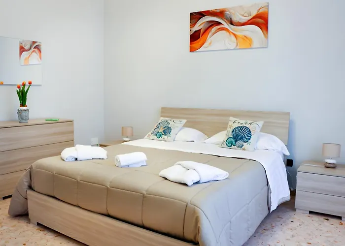 Rosa's House - Spacious In The Center With Balcony * Σορέντο