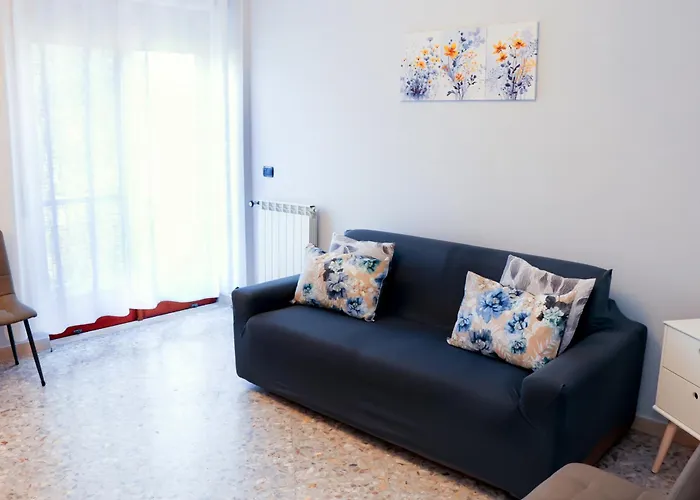 Rosa's House - Spacious In The Center With Balcony