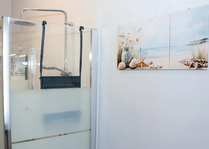 Rosa's House - Spacious In The Center With Balcony